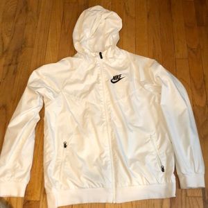 White Nike windbreaker w/ zip pockets